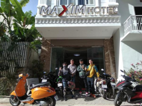 Гостиница Maxim Hotel  Dalat